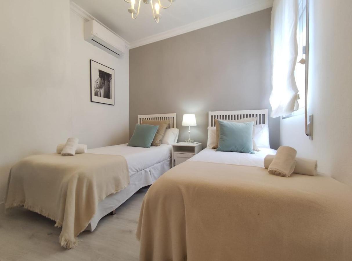 Covadonga Suite Home Sevilla Bagian luar foto