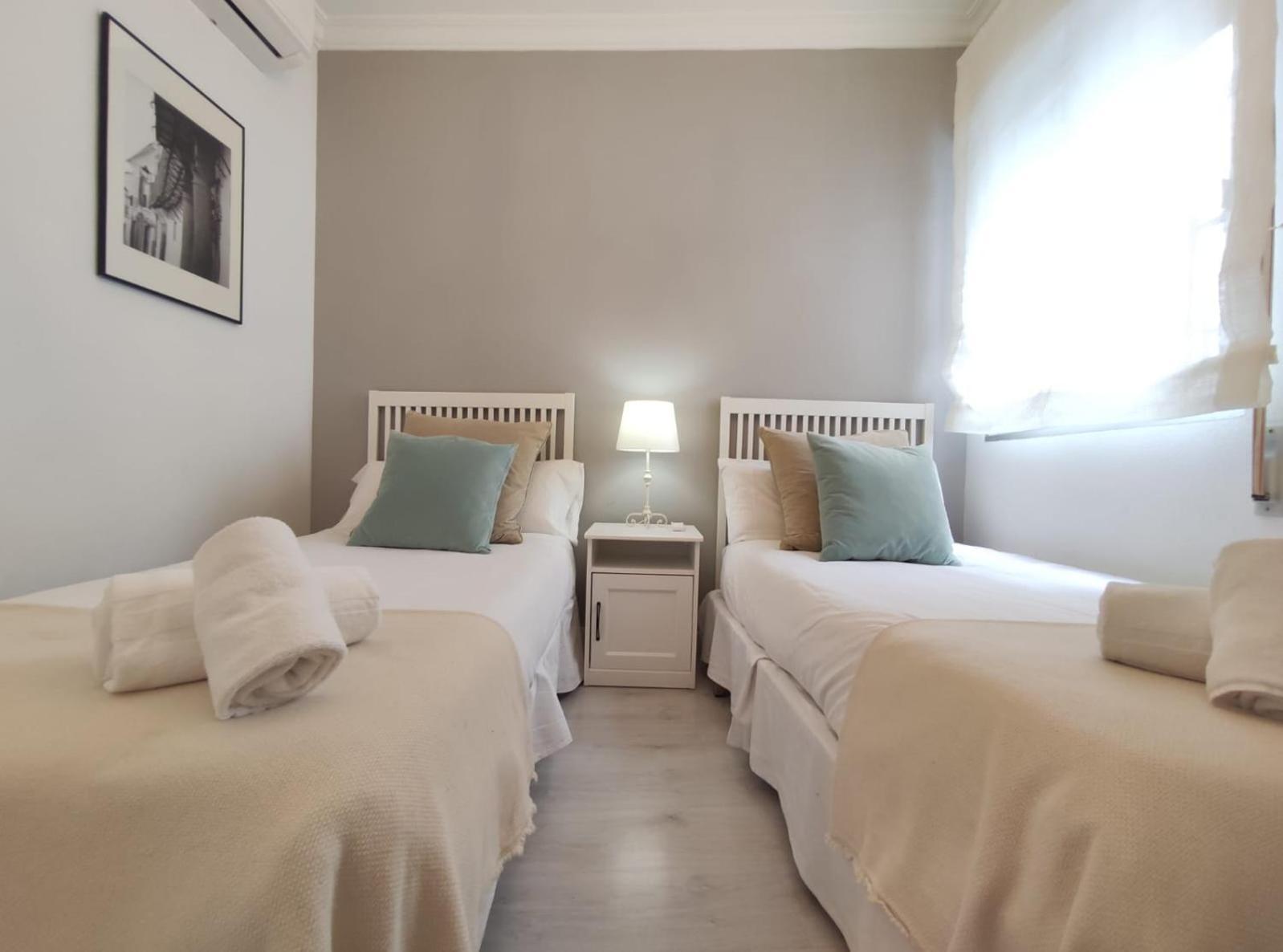 Covadonga Suite Home Sevilla Bagian luar foto